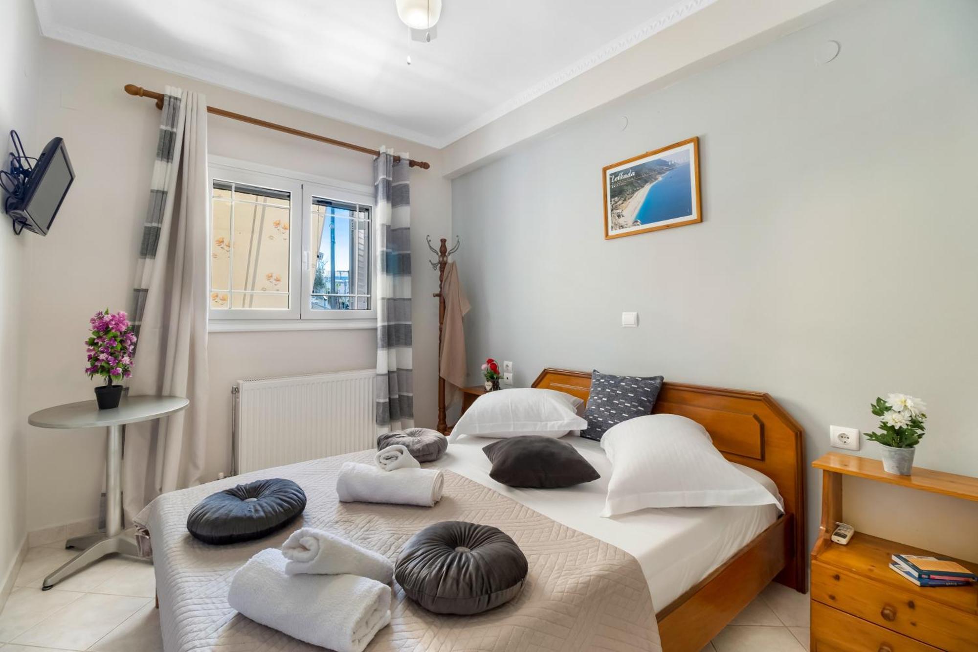 Paraskevi Apartments Лефкада Экстерьер фото